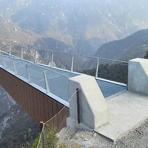 https://apartment-in-villa-with-garden-and-top-view.it-lombardy.com